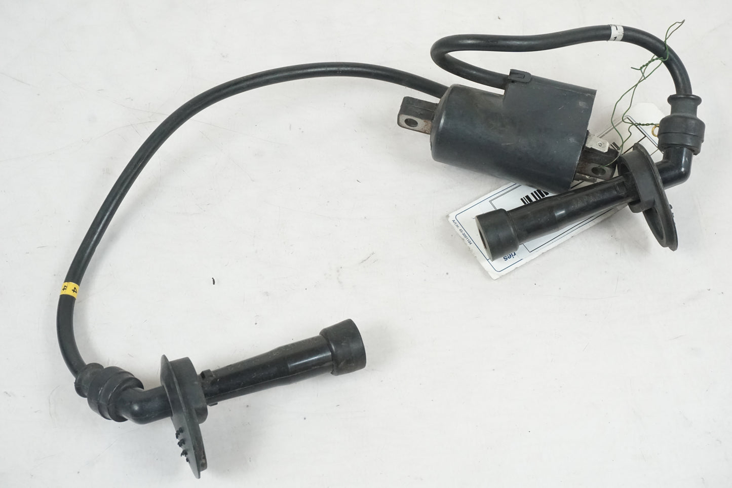 Baksidan på Tändspole från en Suzuki GSX 750 -2001 motorcykel.