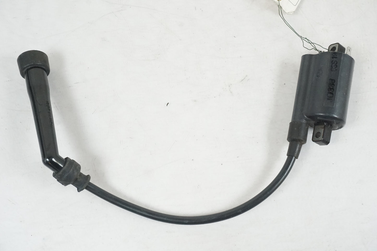 Framsidan på Tändspole från en Suzuki VZ 800 -1997 motorcykel.