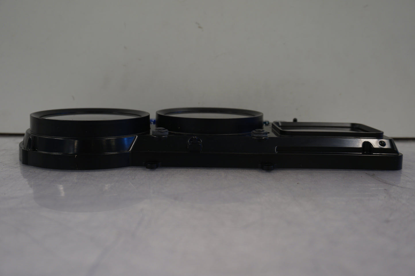 Baksidan på Instrumentfront från en Kawasaki ZX-12R -2003 motorcykel.