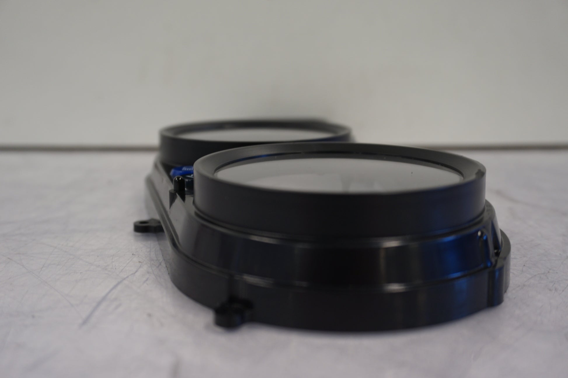 Höger sida på Instrumentfront från en Kawasaki ZX-12R -2003 motorcykel.