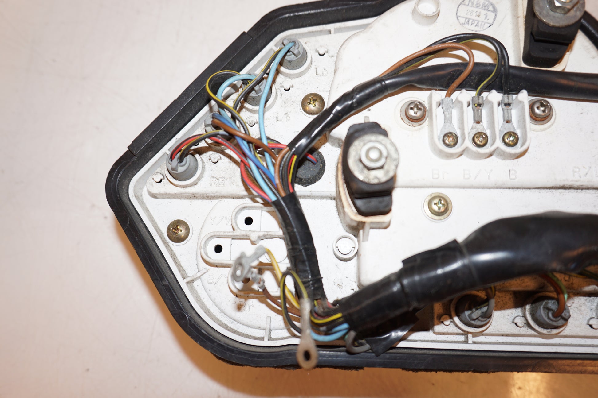 Extrabild1 på Instrumentpanel från en Kawasaki ZZR 1100 -1992 motorcykel.