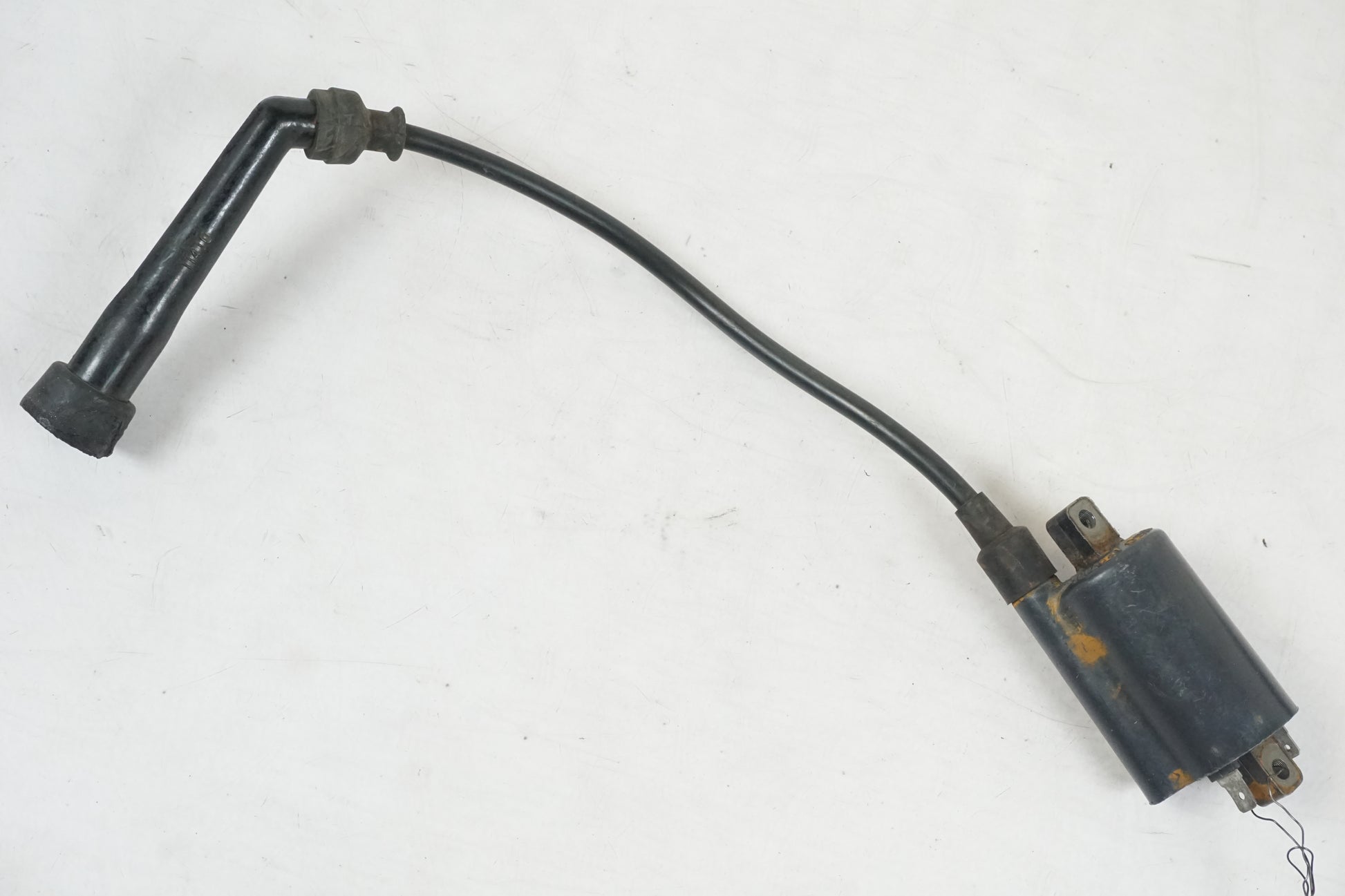 Framsidan på Tändspole från en Suzuki VZ 800 -1997 motorcykel.