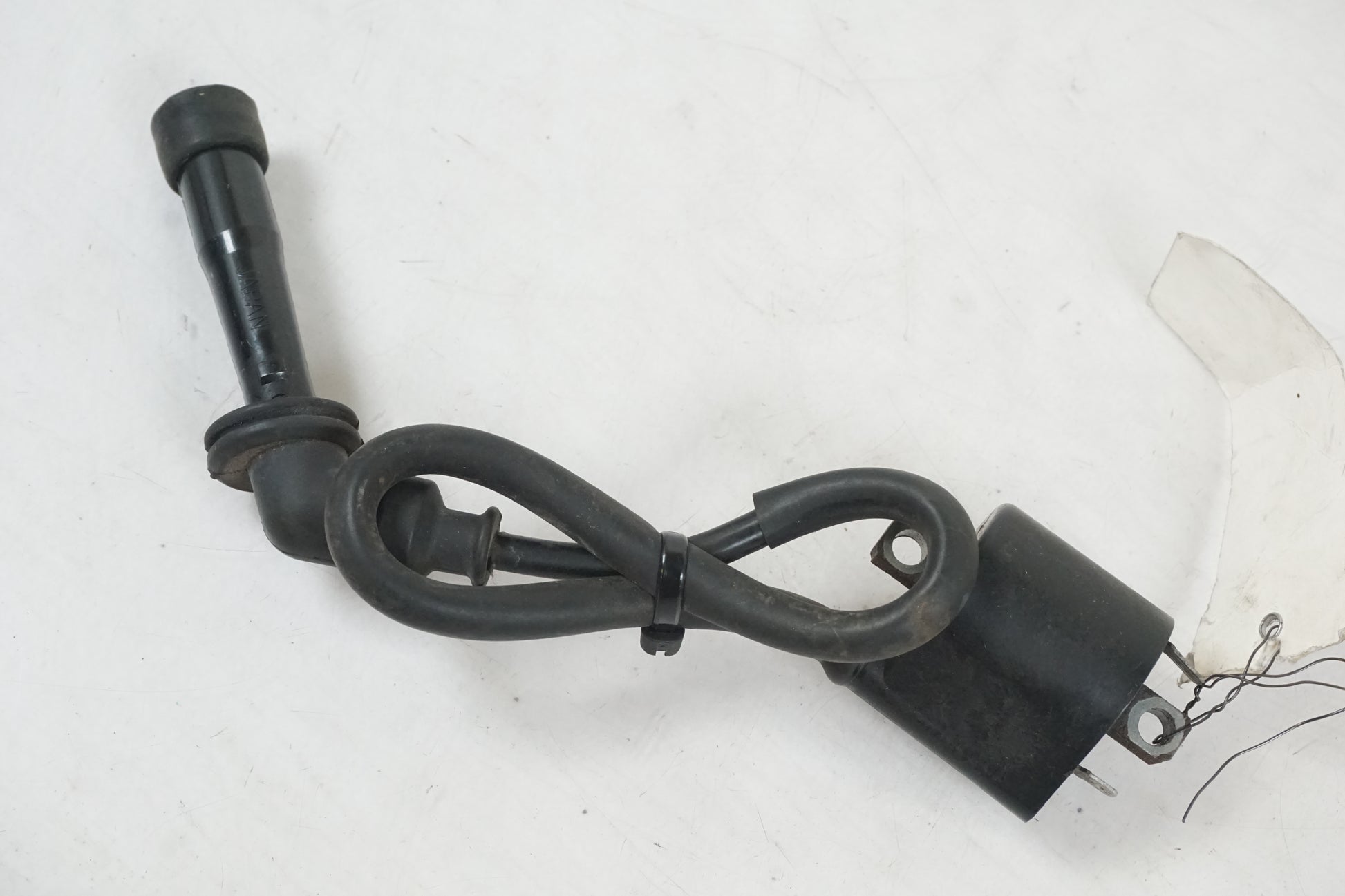 Höger sida på Tändspole från en Suzuki SV 650 -2003 motorcykel.