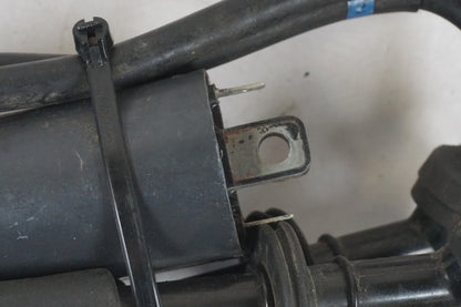 Höger sida på Tändspole från en Suzuki GSX-R 750 -1995 motorcykel.