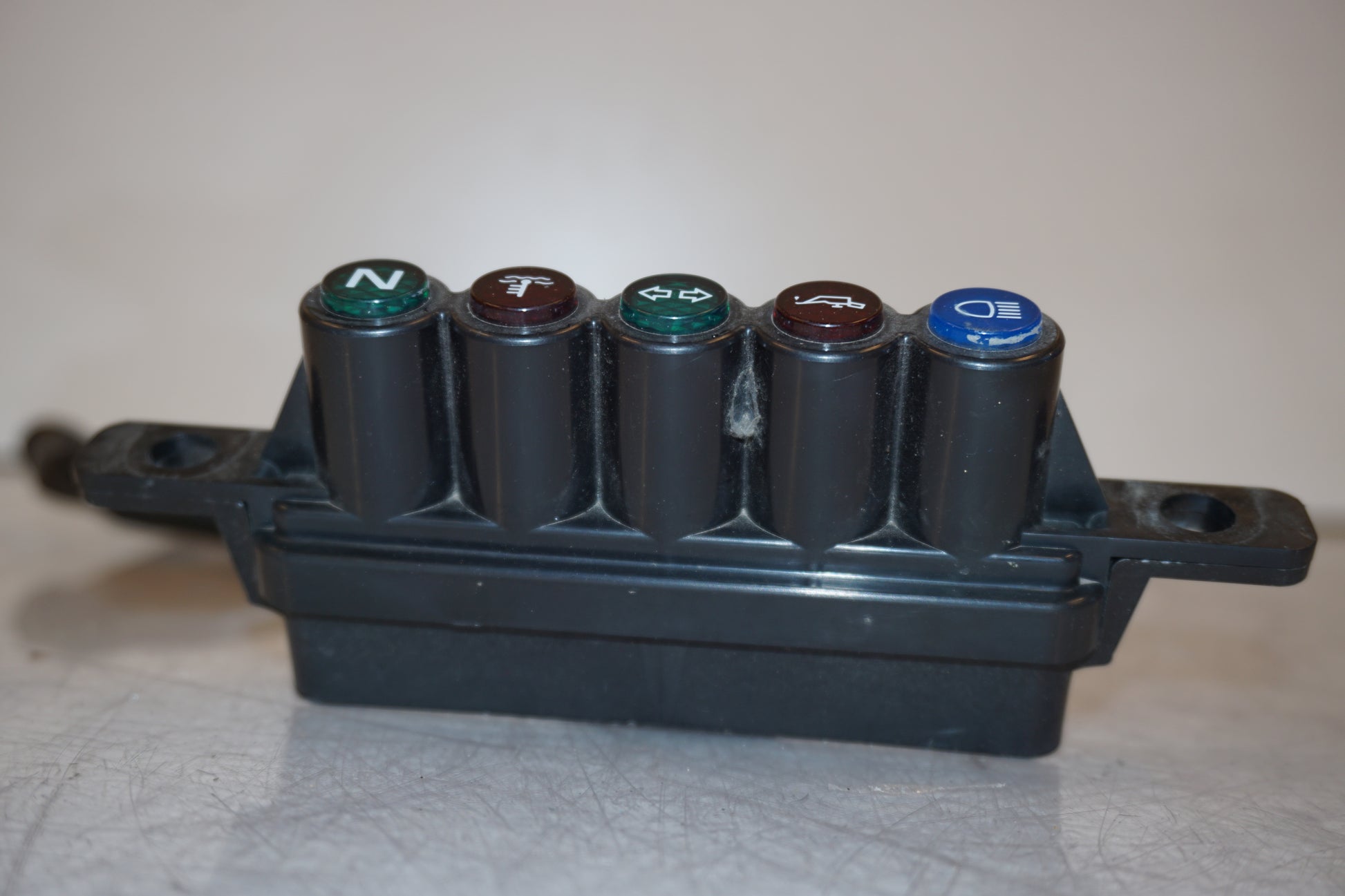 Baksidan på Varningslampinsats från en Honda VT 1100 C -1999 motorcykel.