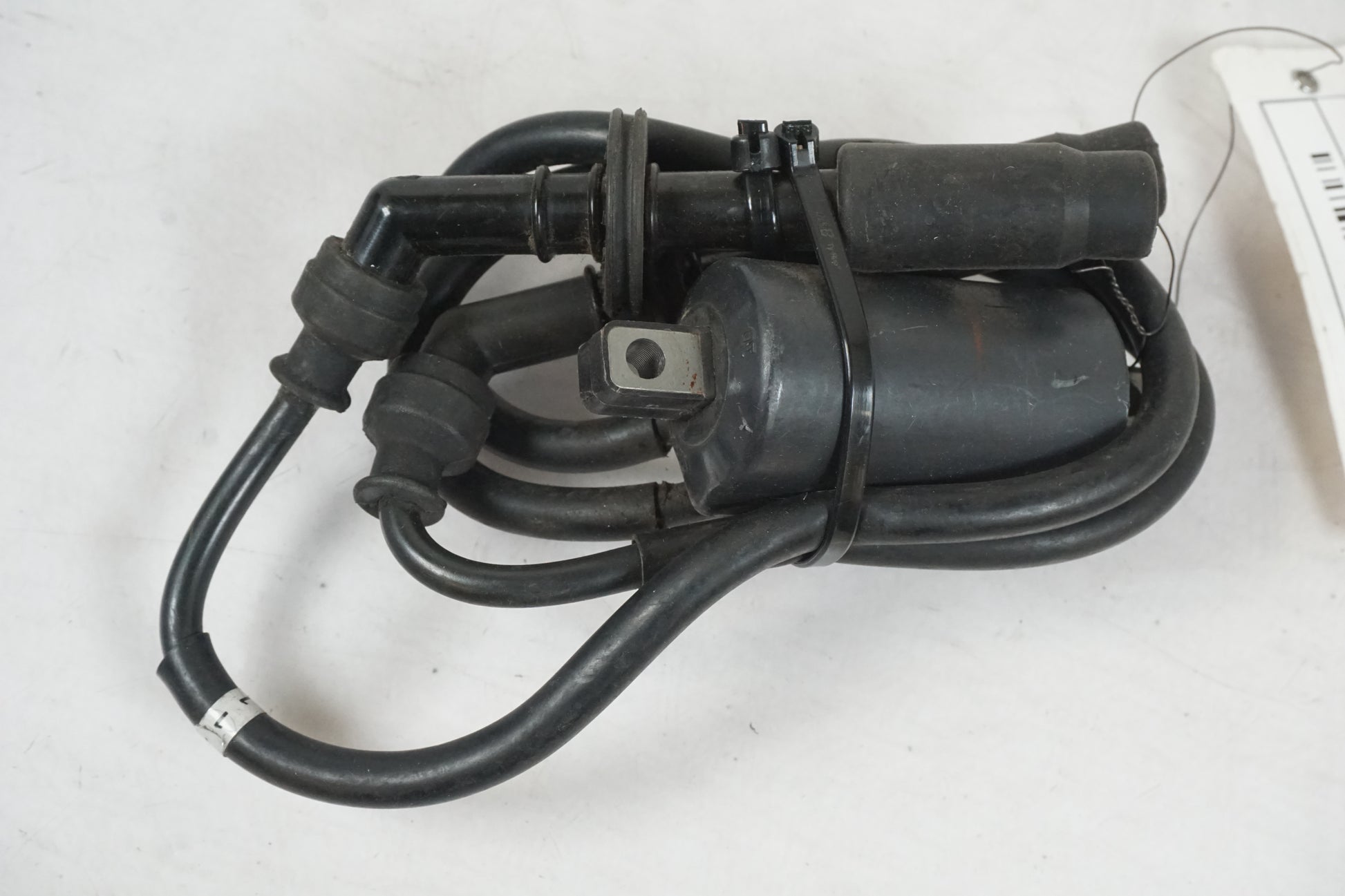 Framsidan på Tändspole från en Suzuki GSX-R 750 -1995 motorcykel.