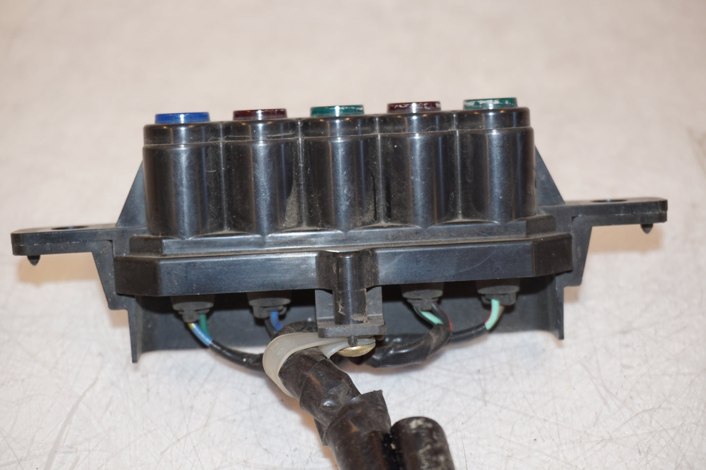 Vänster sida på Varningslampinsats från en Honda VT 1100 C -1999 motorcykel.