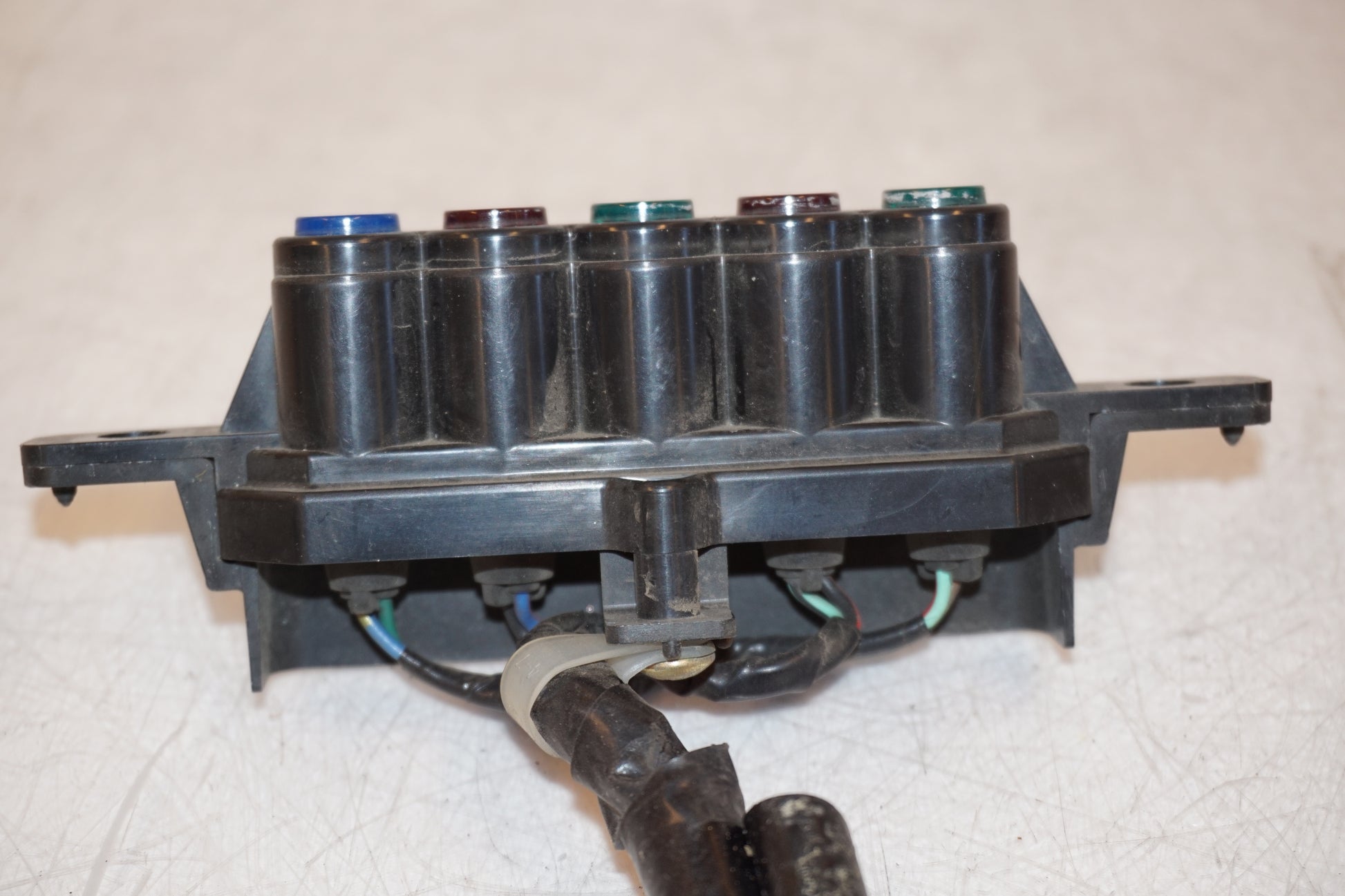 Vänster sida på Varningslampinsats från en Honda VT 1100 C -1999 motorcykel.