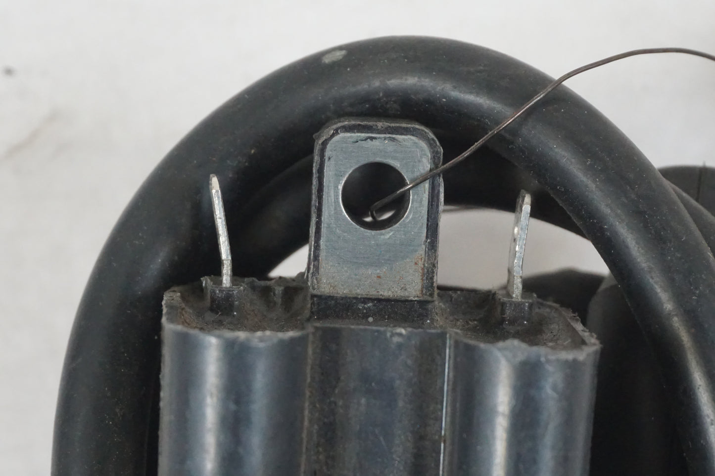 Höger sida på Tändspole från en Suzuki GSX-R 750 -1995 motorcykel.