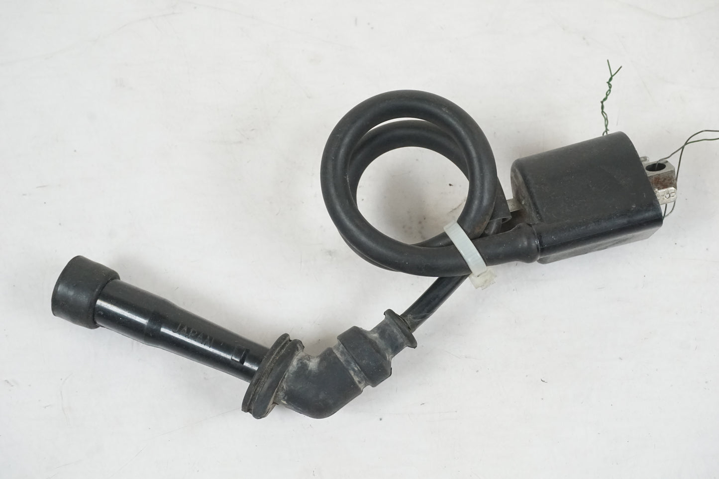 Framsidan på Tändspole från en Suzuki SV 650 -2004 motorcykel.