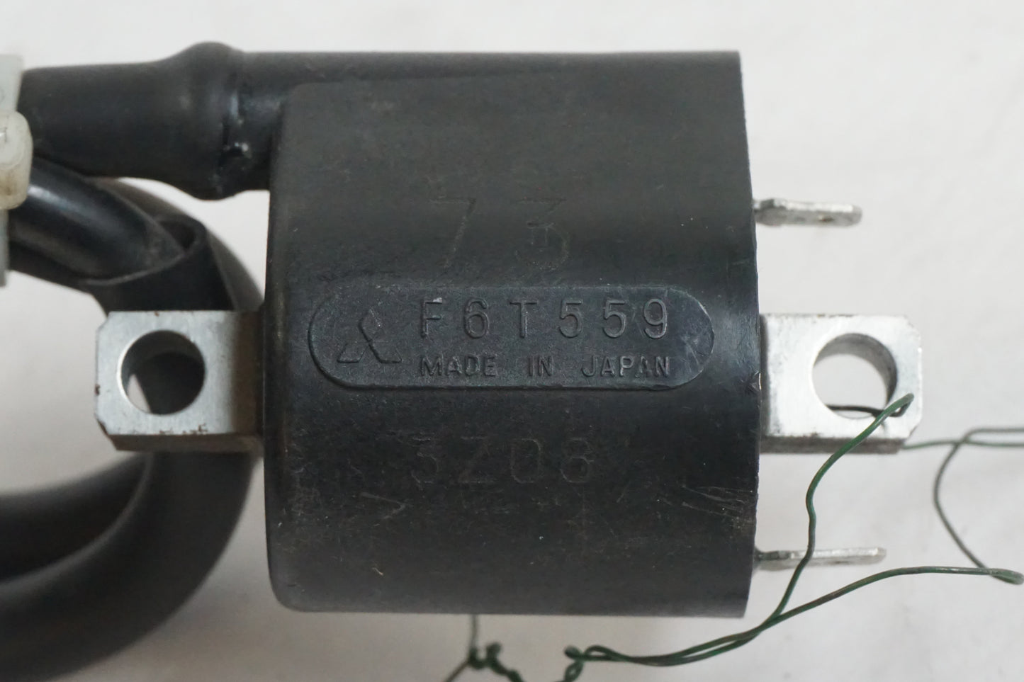 Höger sida på Tändspole från en Suzuki SV 650 -2004 motorcykel.