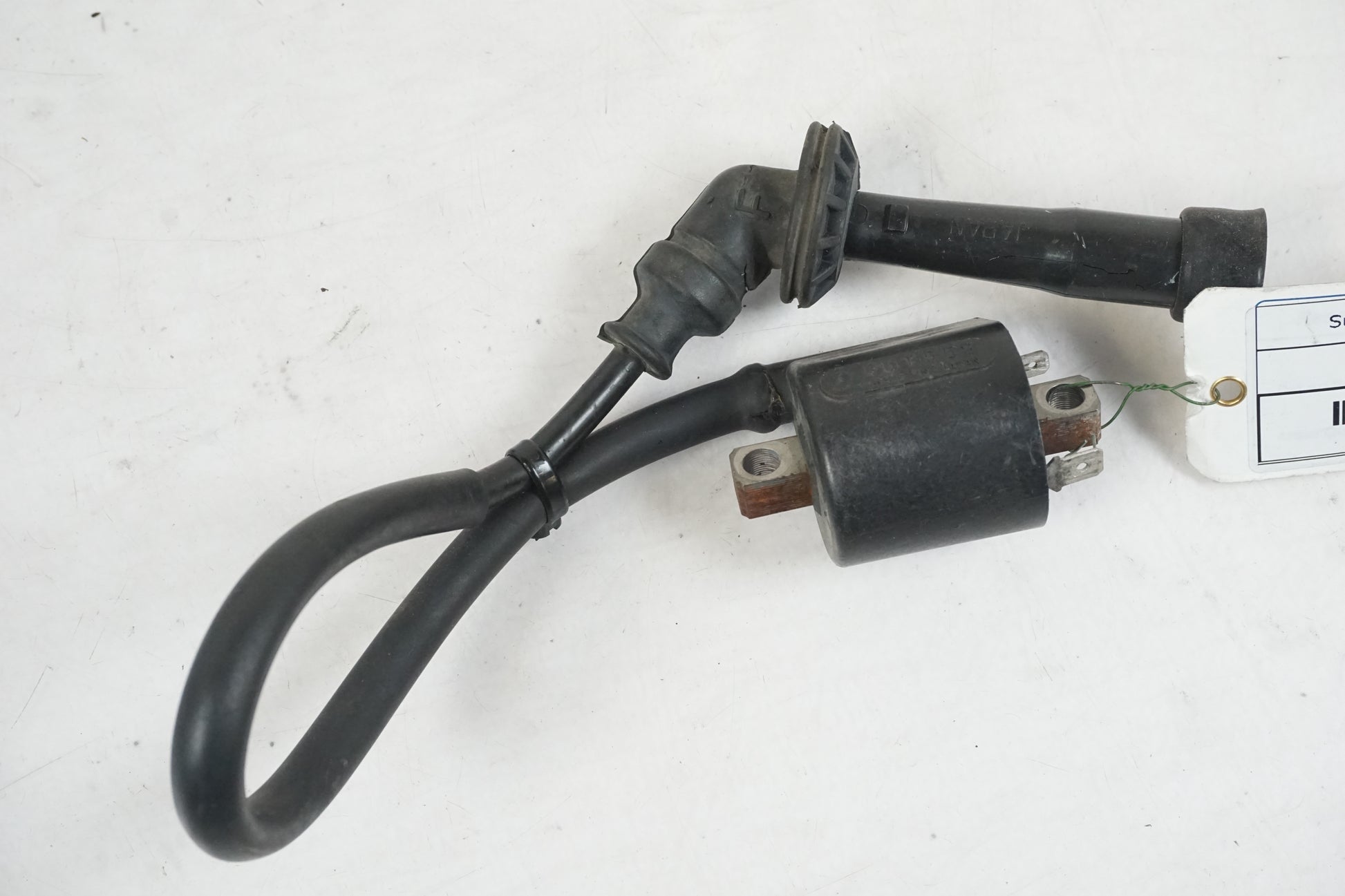 Framsidan på Tändspole från en Suzuki SV 1000 -2004 motorcykel.