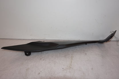 Baksidan på Sidopanel från en Triumph Tiger -2012 motorcykel.