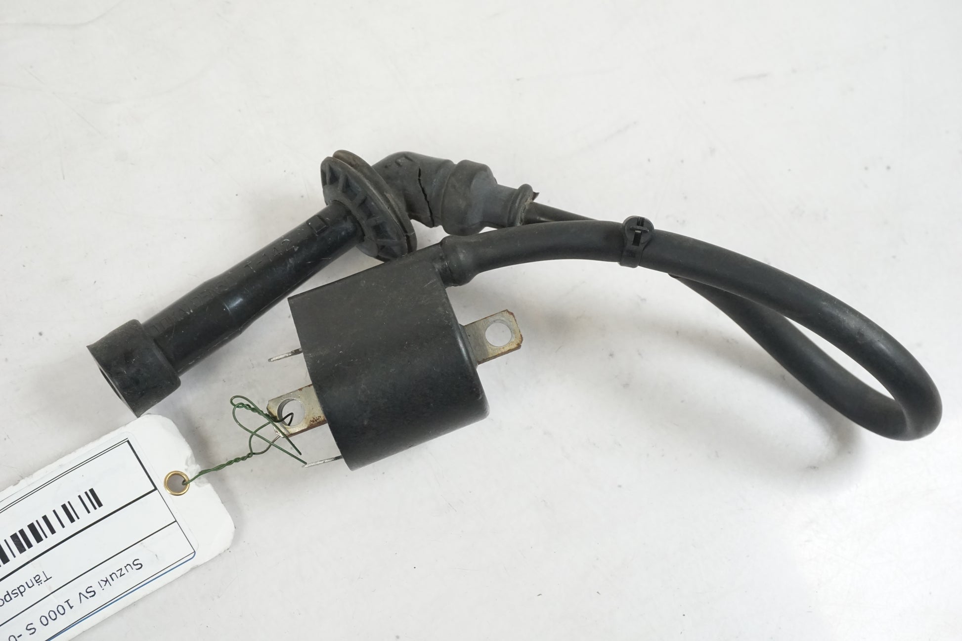 Baksidan på Tändspole från en Suzuki SV 1000 -2004 motorcykel.
