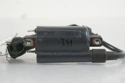 Baksidan på Tändspole från en Suzuki VL 800 -2001 motorcykel.