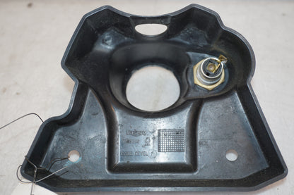 Snett nerifrån på Tändningslåskåpa från en Triumph Tiger 800 -2011 motorcykel.