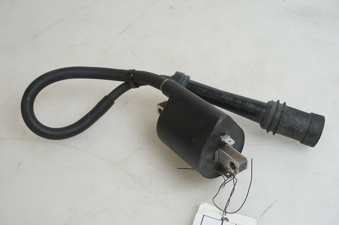 Framsidan på Tändspole från en Yamaha XVS 650 -1997 motorcykel.