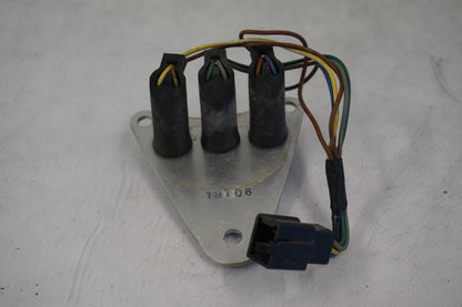 Snett uppifrån på Kontrollampor från en Kawasaki VN 800 -1999 motorcykel.