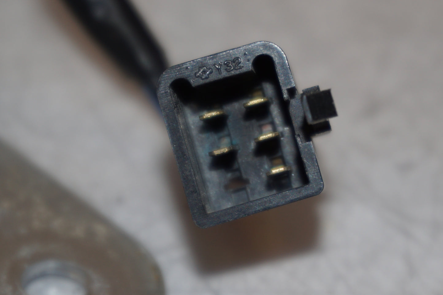 Snett nerifrån på Kontrollampor från en Kawasaki VN 800 -1999 motorcykel.