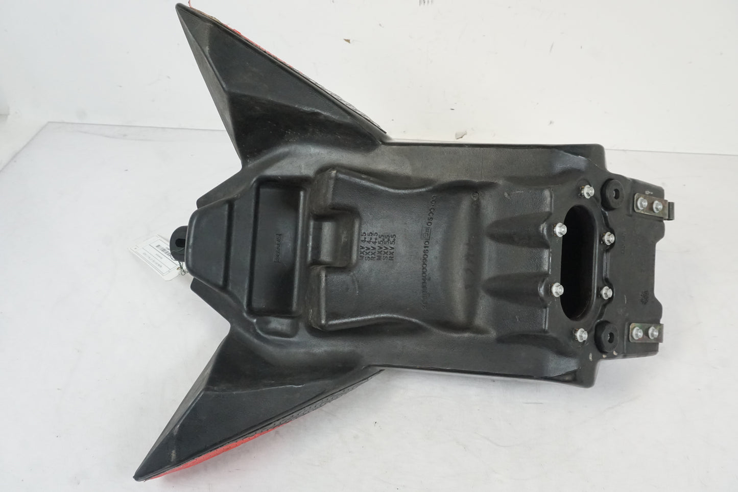 Extrabild2 på Bensintank från en Aprilia SXV 550 -2007 motorcykel.