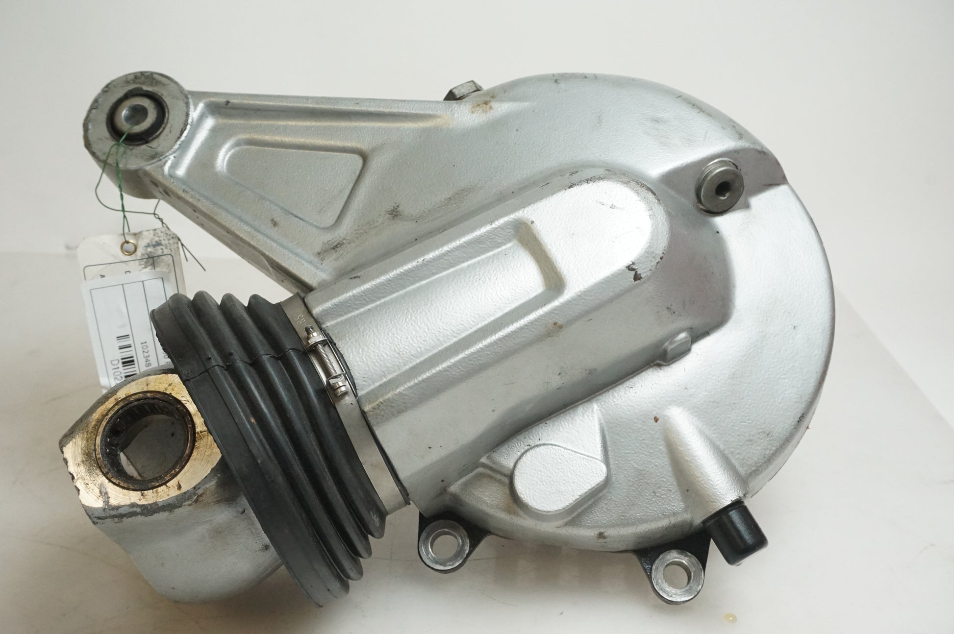Framsidan på Slutväxel från en BMW R 1100 R -1995 motorcykel.