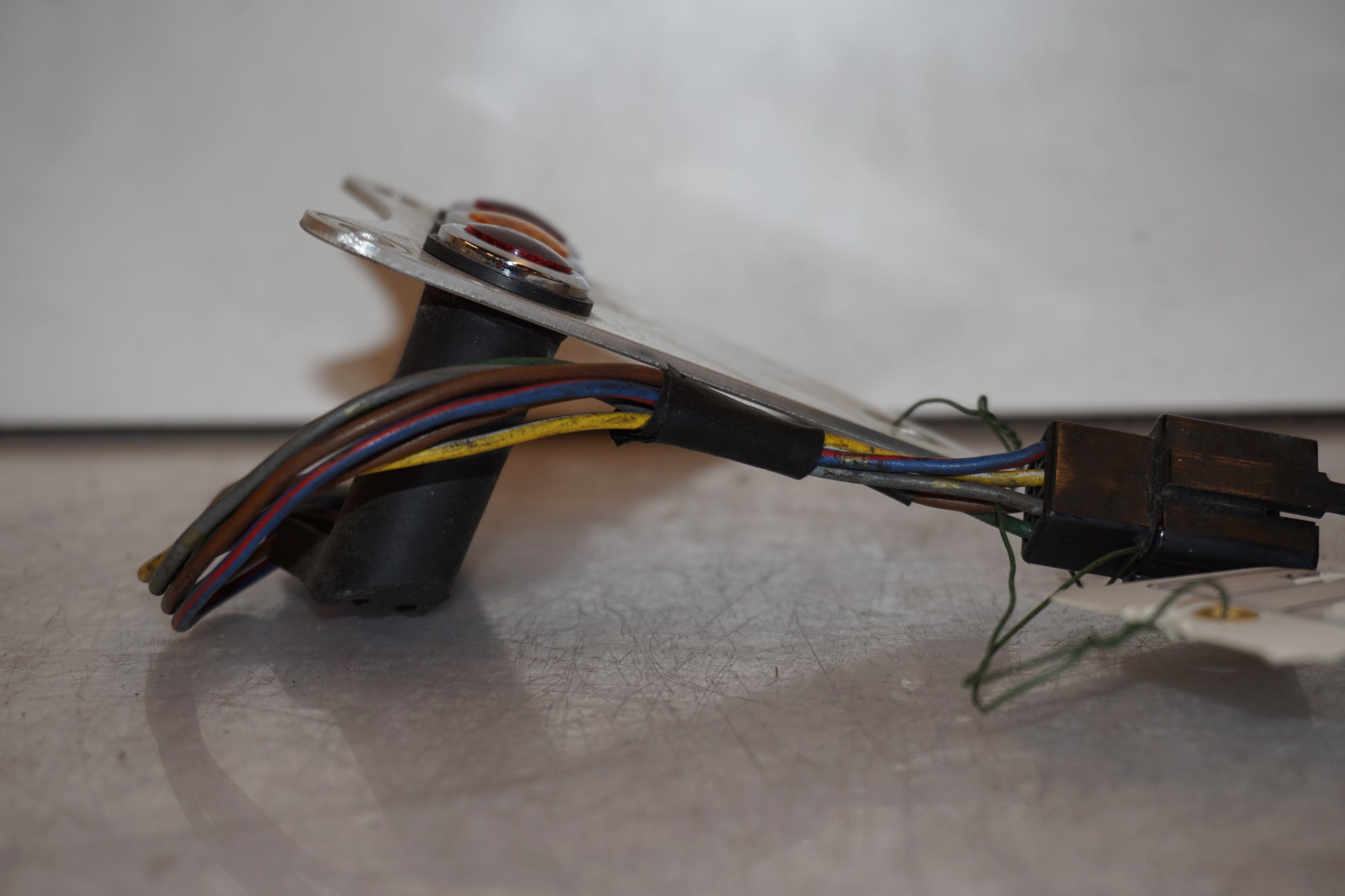 Baksidan på Kontrollampor från en Kawasaki VN 800 -1995 motorcykel.