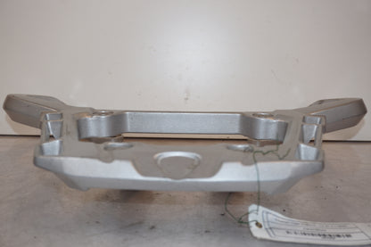 Baksidan på Pakethållare från en Triumph Tiger -2012 motorcykel.