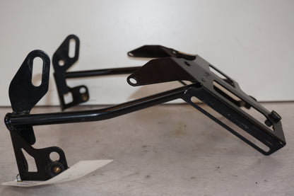 Höger sida på Rutfäste från en BMW F 650 GS -2010 motorcykel.