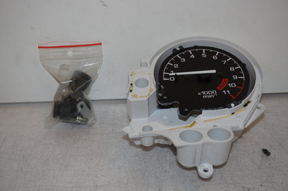 Framsidan på Varvräknare från en Honda CB 750 SF -2003 motorcykel.