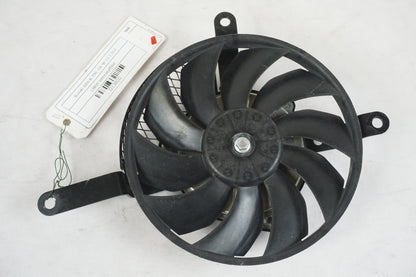 Framsidan på Vattenkylfläkt från en Suzuki GSX-R 750 -2006 motorcykel.