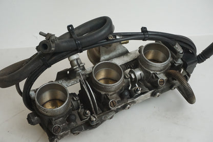 Snett uppifrån på Spjällhus från en BMW K 75 -1992 motorcykel.