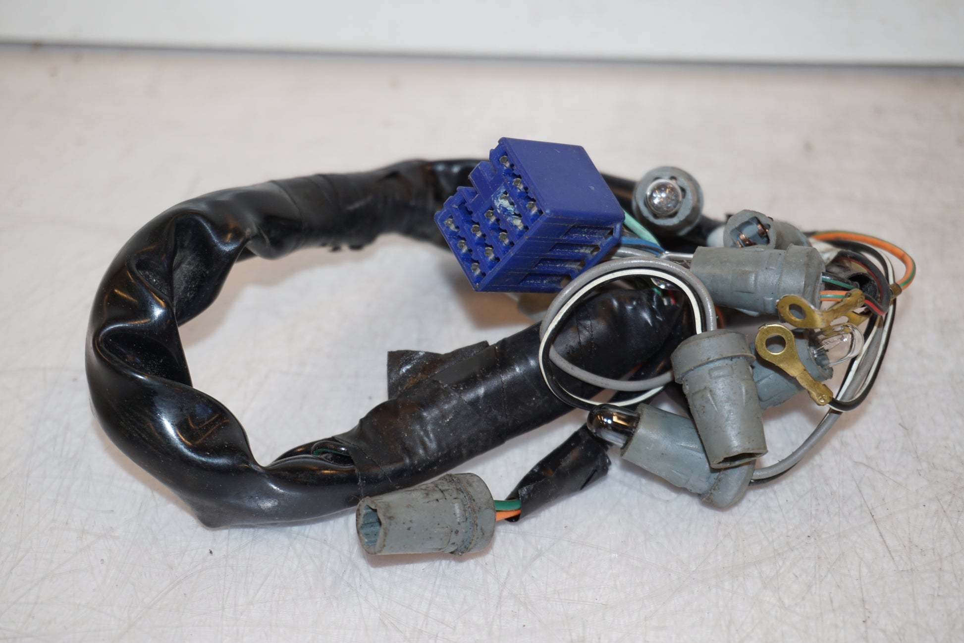 Höger sida på Kontrollampor från en Suzuki GSX 750 -1998 motorcykel.