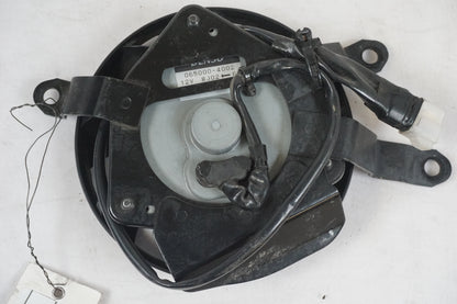 Baksidan på Vattenkylfläkt från en Yamaha FZ1-SA -2008 motorcykel.