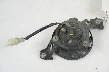 Baksidan på Vattenkylfläkt från en Yamaha YZF-R 125 -2009 motorcykel.