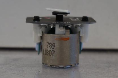 Baksidan på Bensinmätare från en Suzuki GSX 750 -2001 motorcykel.