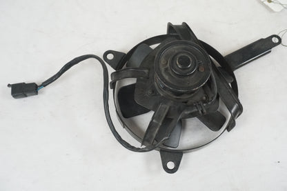 Baksidan på Vattenkylfläkt från en Yamaha YZF 750 R -1994 motorcykel.