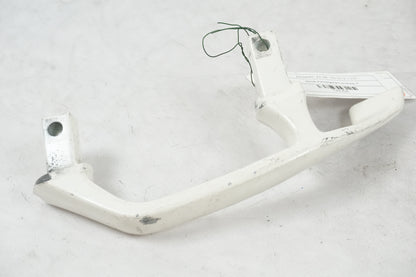 Framsidan på Passagerarhandtag från en Kawasaki ZX-6R -1995 motorcykel.