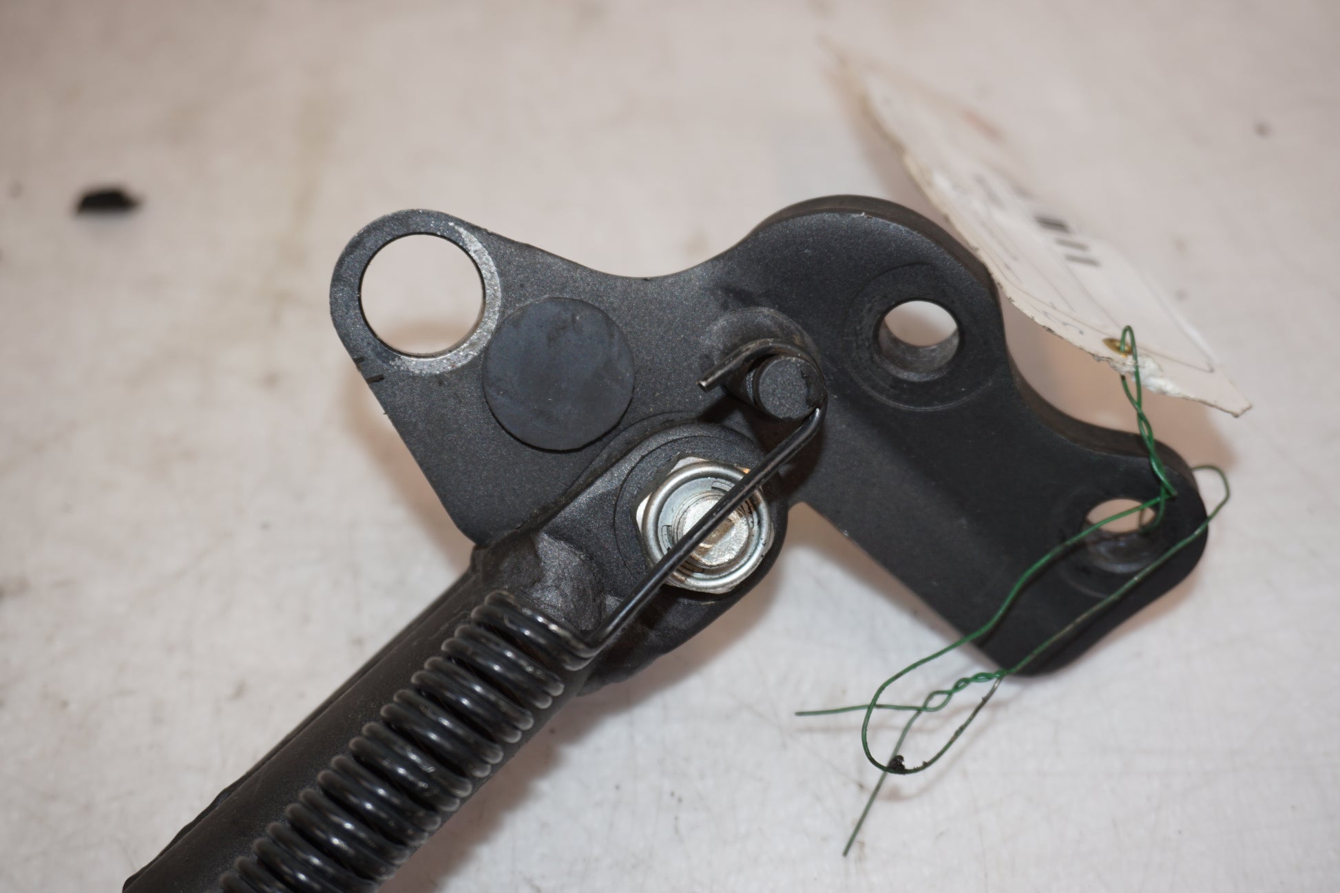 Extrabild2 på Sidostöd från en Kawasaki Z 1000 -2011 motorcykel.