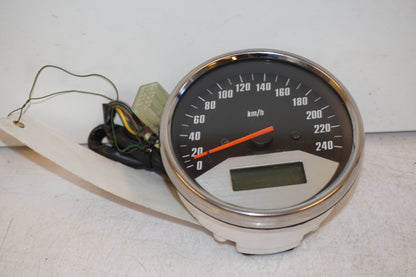 Framsidan på Hastighetsmätare från en Honda VTX 1800 -2002 motorcykel.