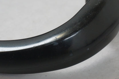 Baksidan på Passagerarhandtag från en Kawasaki ZX-6R -1999 motorcykel.