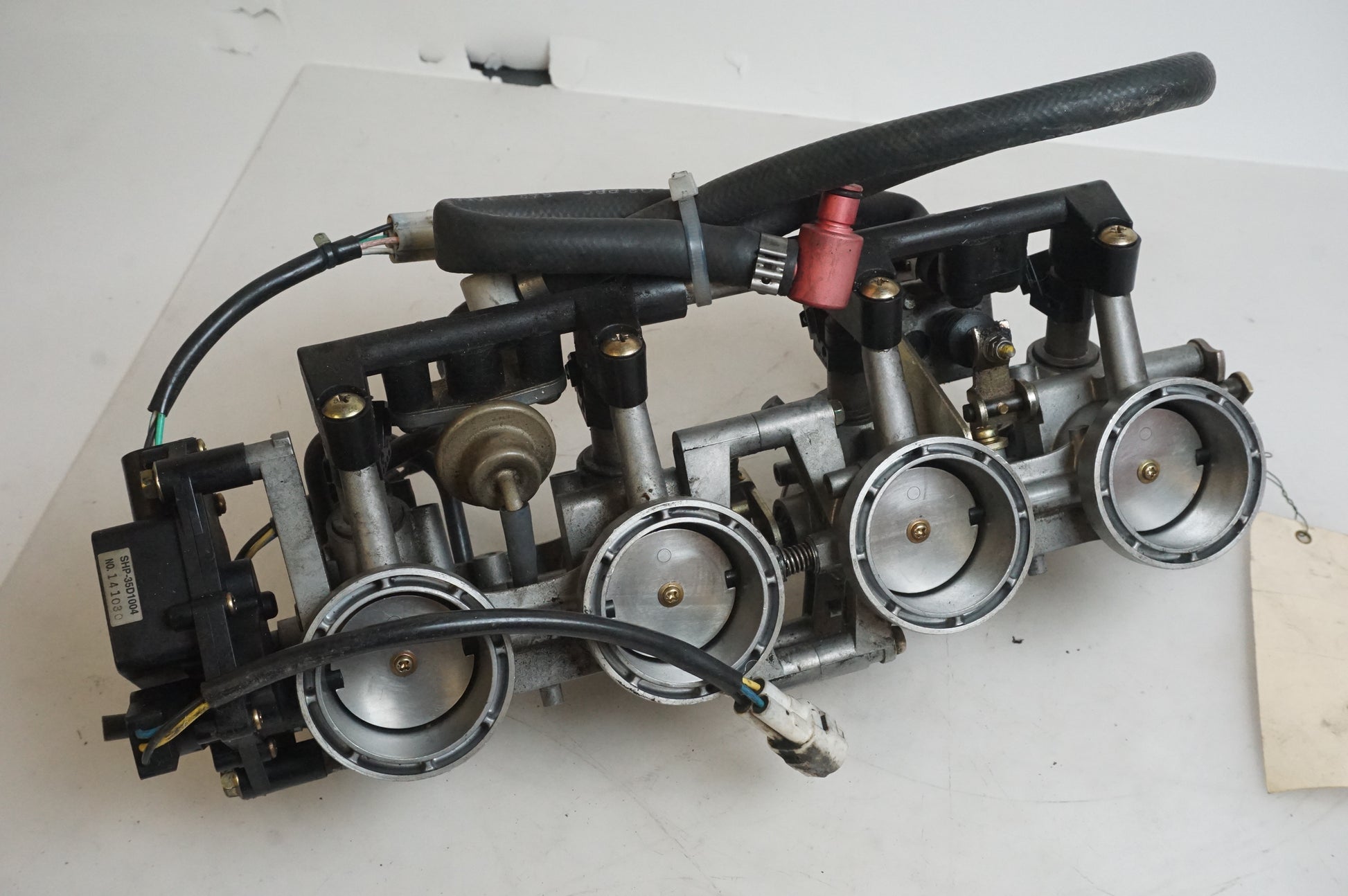 Framsidan på Insprutbrygga från en Triumph Daytona 600 -2003 motorcykel.