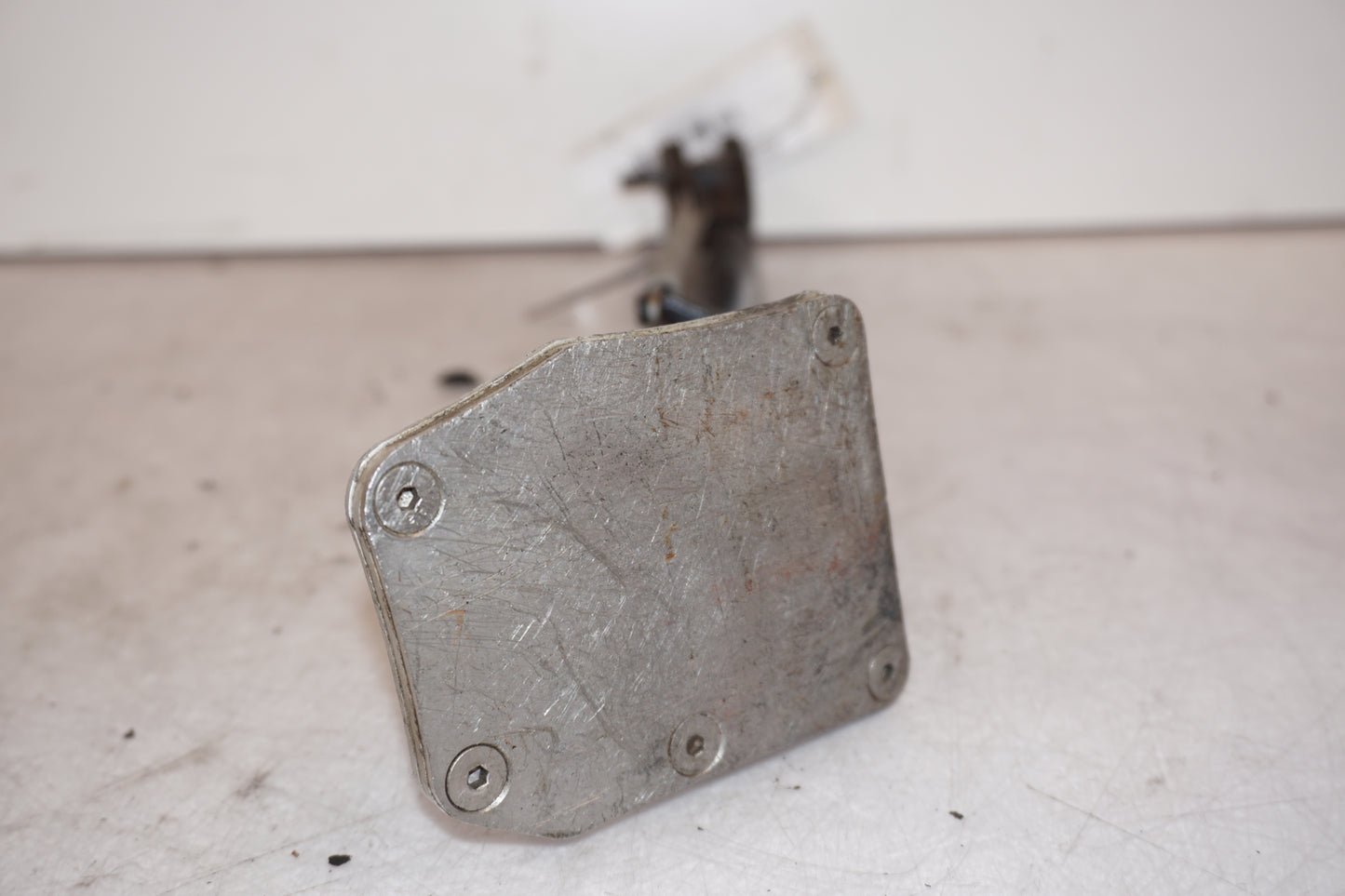 Snett uppifrån på Sidostöd från en BMW R 1150 GS -1999 motorcykel.