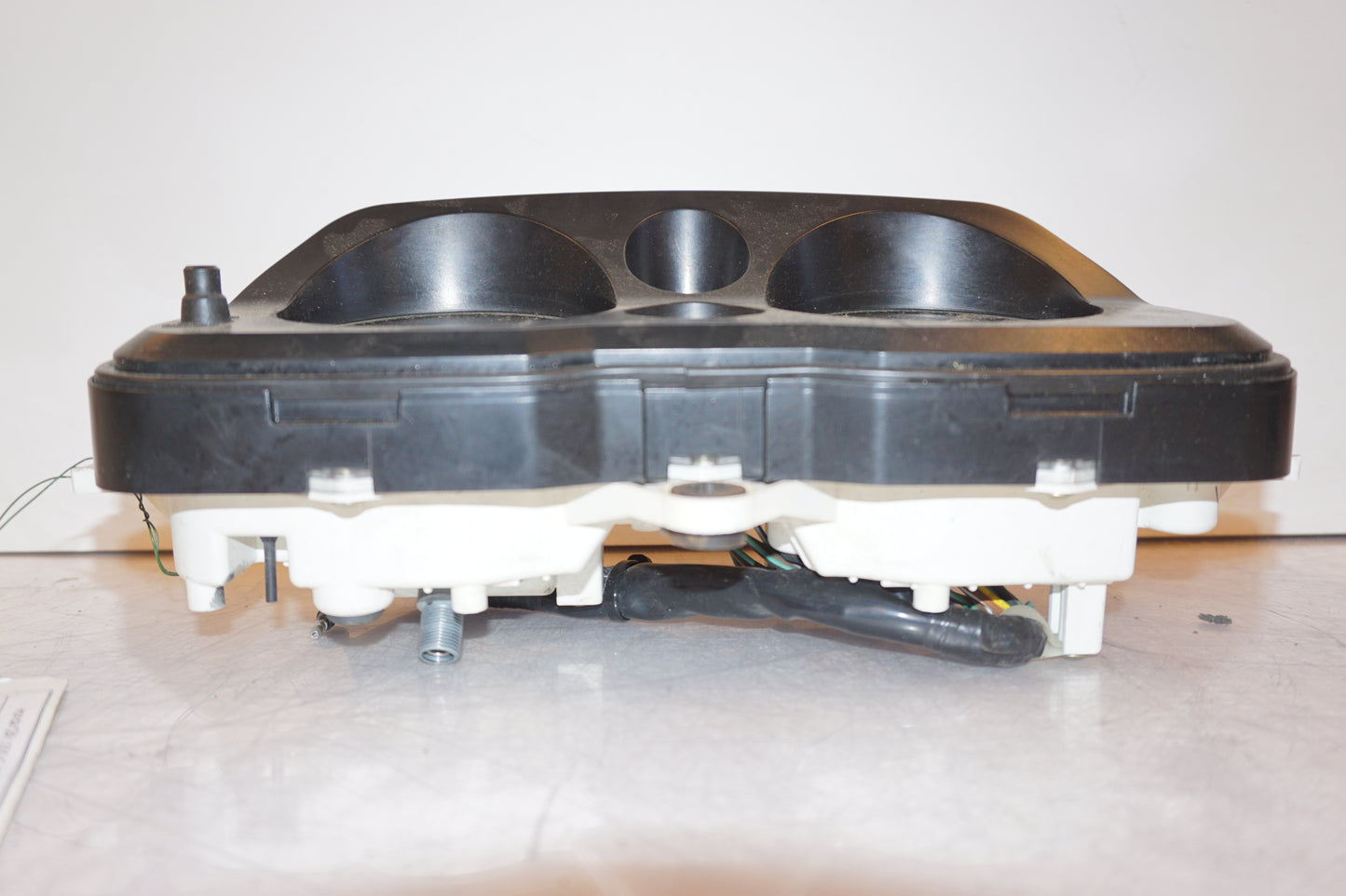 Baksidan på Instrumentpanel från en Honda CBR 1000 F -1989 motorcykel.