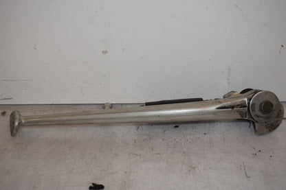 Vänster sida på Sidostöd från en Yamaha YZF R6 -2007 motorcykel.