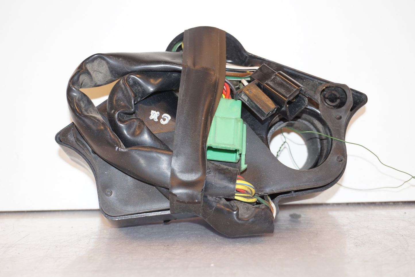 Höger sida på Kontrollpanel från en Honda VF 750 S -1982 motorcykel.