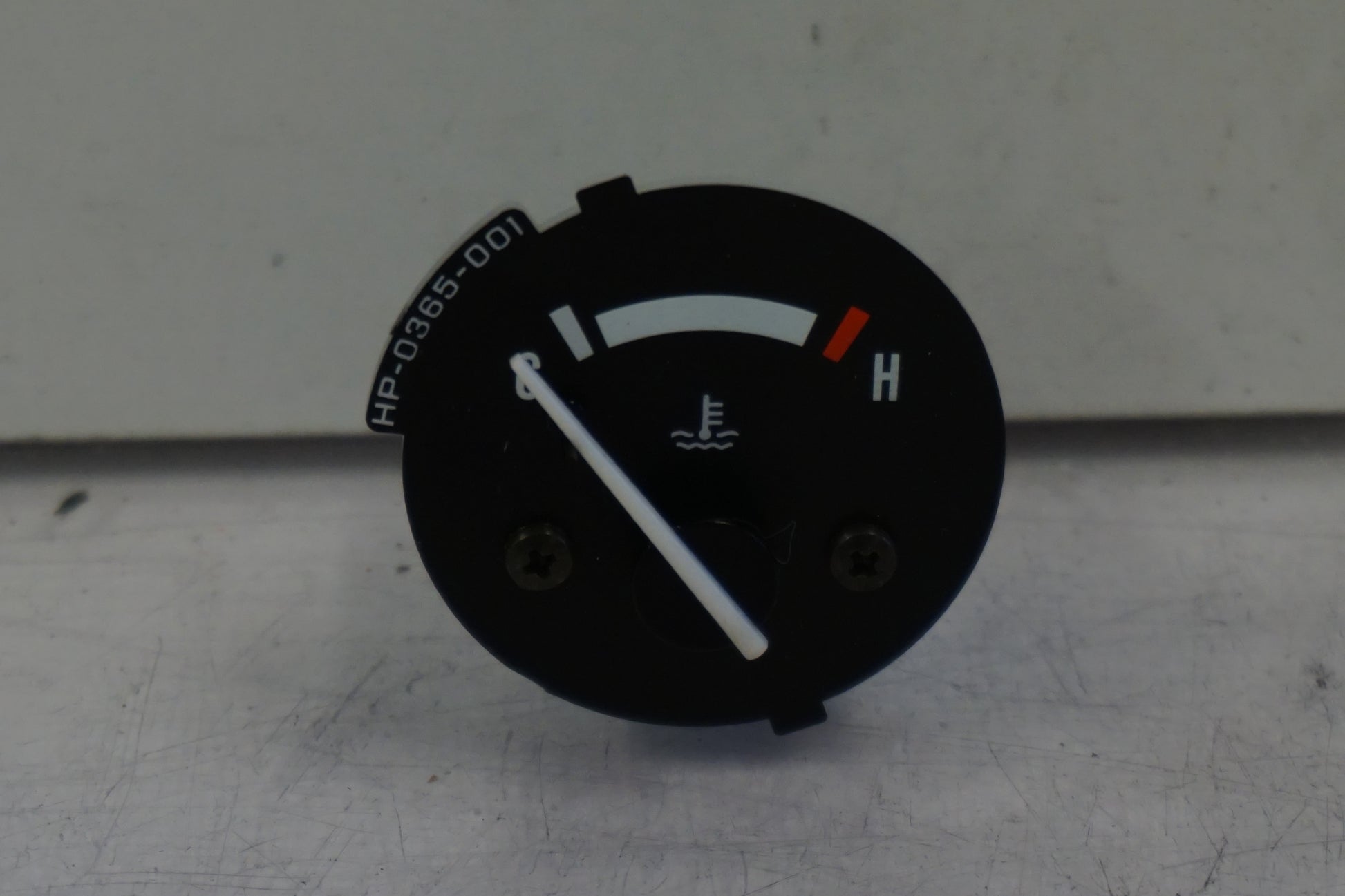 Framsidan på Temperaturmätare från en Honda CBR 900 RR -1996 motorcykel.