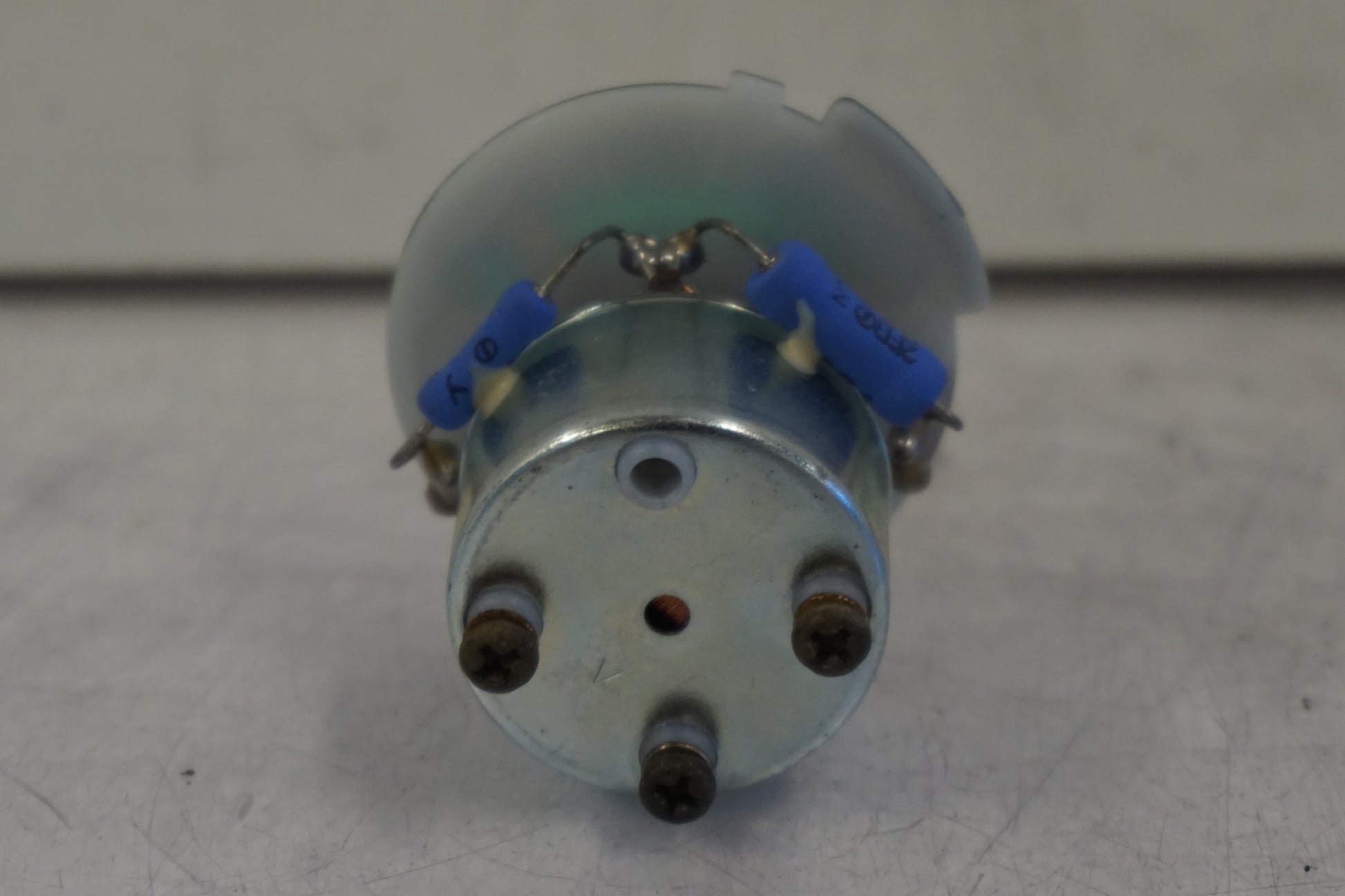 Snett nerifrån på Temperaturmätare från en Honda CBR 900 RR -1996 motorcykel.