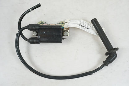 Framsidan på Tändspole från en Honda CBR 900 RR -1992 motorcykel.