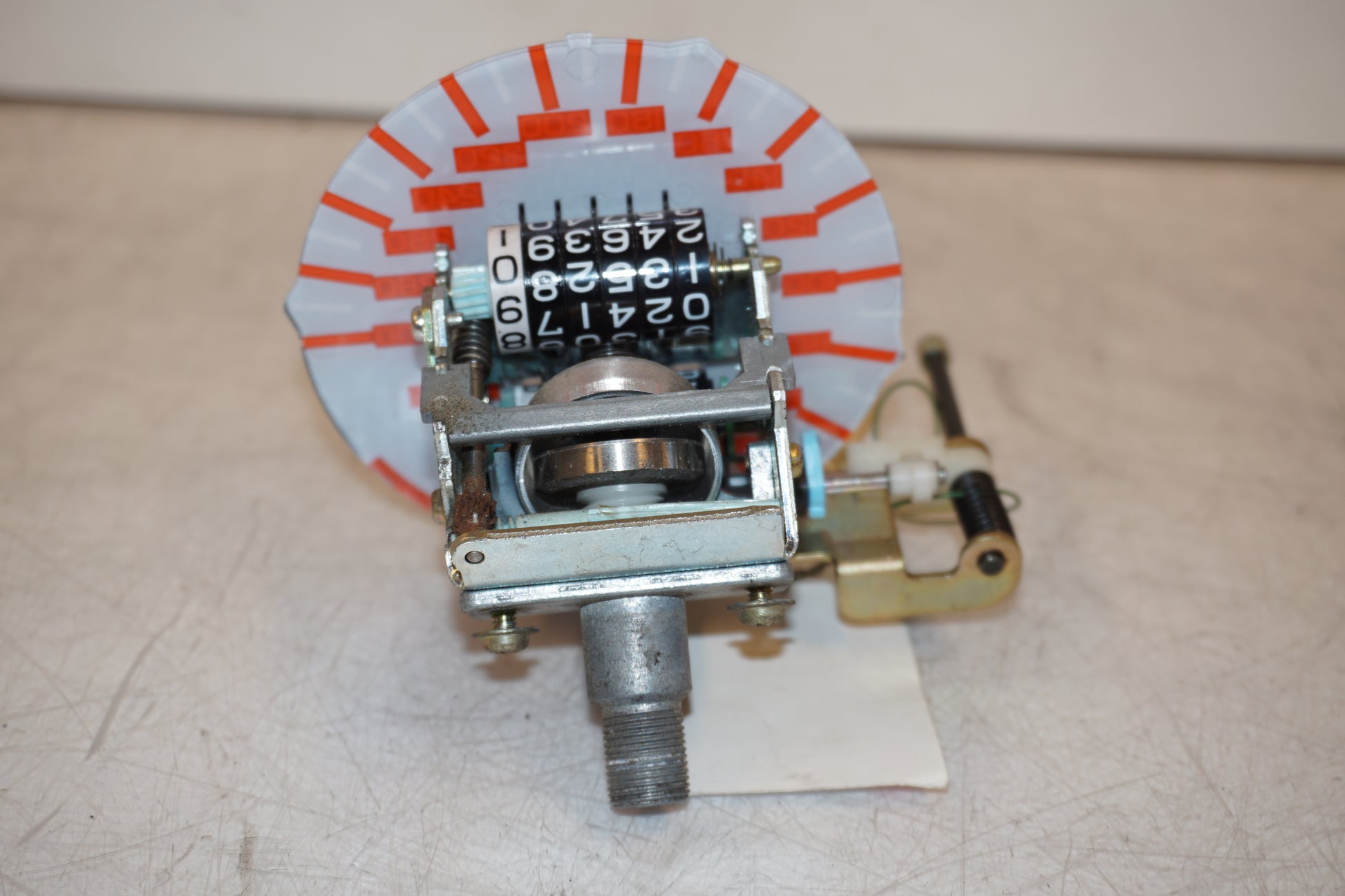 Snett nerifrån på Instrumentpanel från en Honda CBR 1000 F -1990 motorcykel.