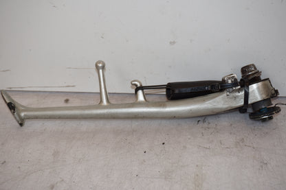 Vänster sida på Sidostöd från en Yamaha YZF R6 -2008 motorcykel.